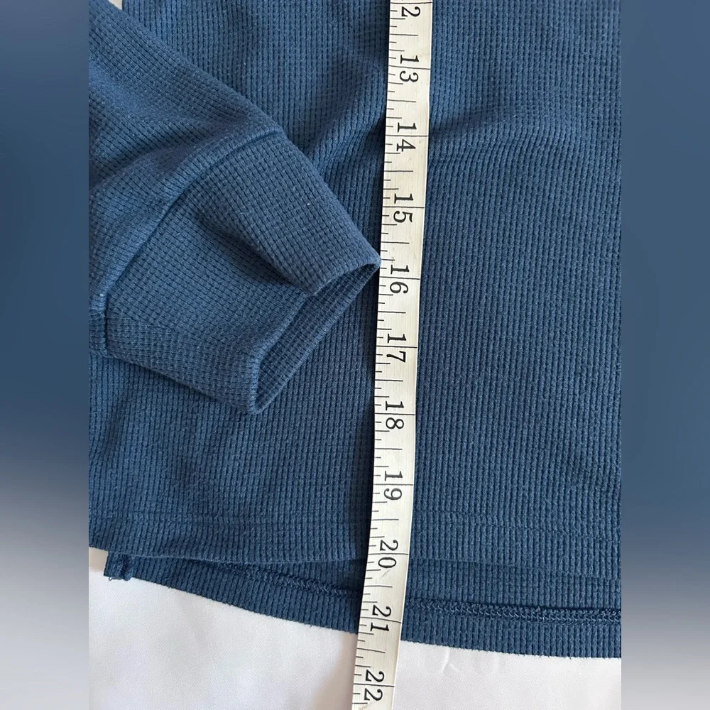 Victoria's Secret Women's  Waffle Thermal Long Sleeve Blue Henley Top Size Small